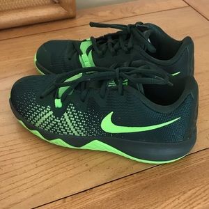 Nike Kyrie Flytrap Basketball Shoes 3Y